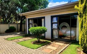 Uni Guesthouse